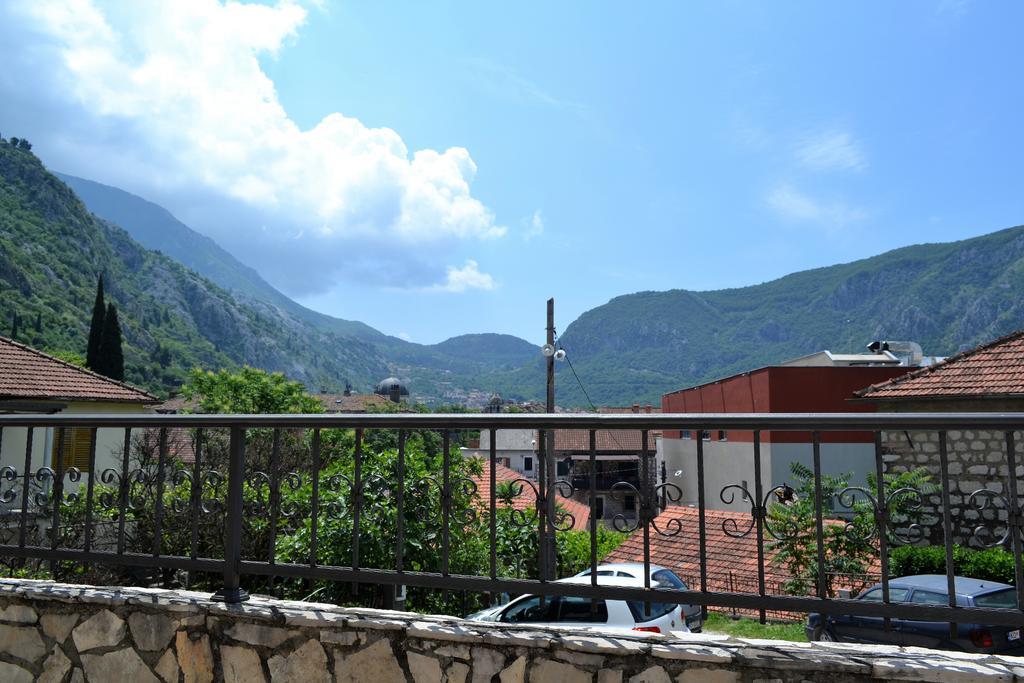 Apartments Villa Marta - Begovic Kotor Exteriör bild