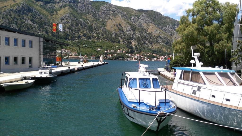 Apartments Villa Marta - Begovic Kotor Exteriör bild